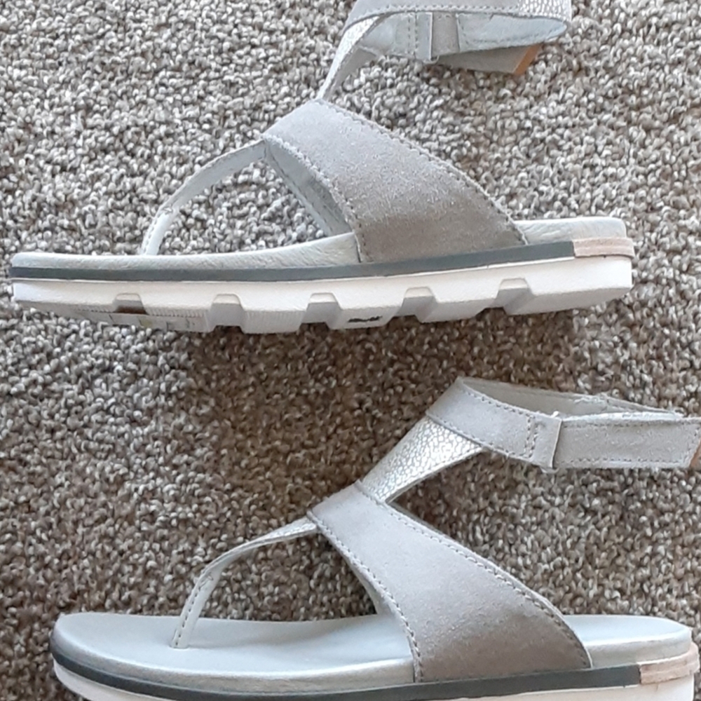 Sorel Light Gray Women's Sandals